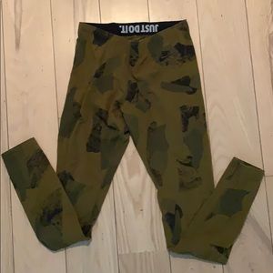 Nike camo green leggings
